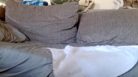 smallmalelass online show from March 10, 2025, 4:46 pm