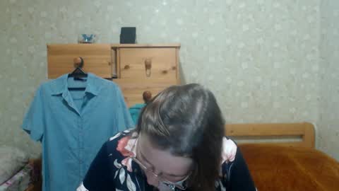 smart_rose online show from October 28, 2025, 10:12 pm