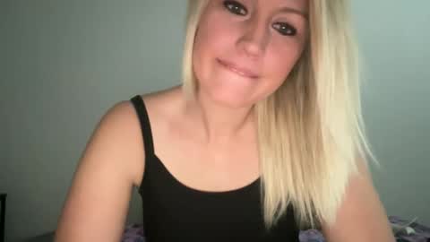 smexxii93 online show from December 27, 2024, 8:50 pm