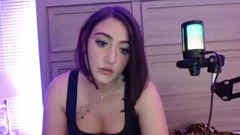 Snapshot of smexy_bun chatting on September 13, 2025, 4:23 am Smexy online show from September 13, 2025, 4:23 am