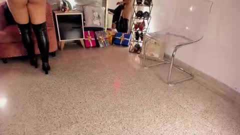 Snapshot of smi_samara chatting on December 2, 2025, 11:37 am smi_samara online show from December 2, 2025, 11:37 am