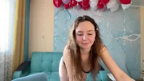 Snapshot of smiling_riddle chatting on February 13, 2025, 12:00 pm smiling_riddle online show from February 13, 2025, 12:00 pm