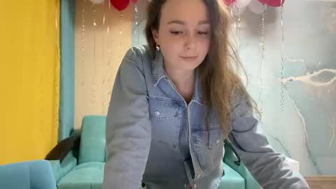 Snapshot of smiling_riddle chatting on February 17, 2025, 5:43 pm smiling_riddle online show from February 17, 2025, 5:43 pm