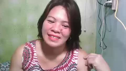 Snapshot of smilinglady27 chatting on December 17, 2024, 12:23 am smilinglady27 online show from December 17, 2024, 12:23 am