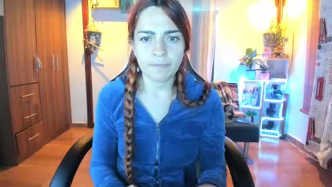 Snapshot of smilingsalor chatting on February 10, 2025, 1:35 am SmilingSalor online show from February 10, 2025, 1:35 am