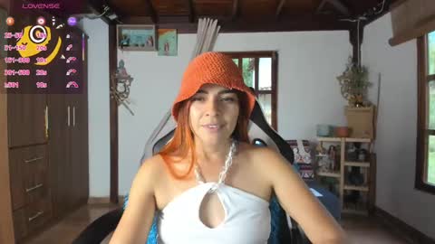Snapshot of smilingsalor chatting on March 8, 2025, 11:07 pm SmilingSalor online show from March 8, 2025, 11:07 pm