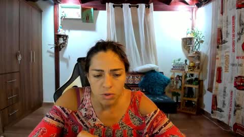 Snapshot of smilingsalor chatting on October 7, 2025, 1:47 am SmilingSalor online show from October 7, 2025, 1:47 am