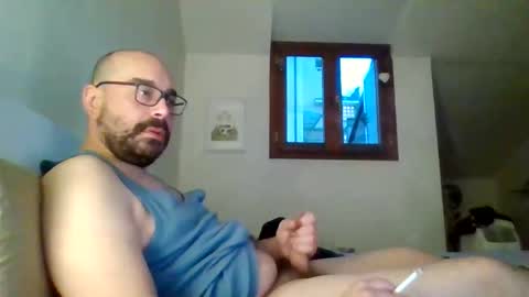 smoker985 online show from December 3, 2025, 6:43 am