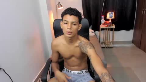 snak_master1 online show from November 5, 2025, 3:12 pm