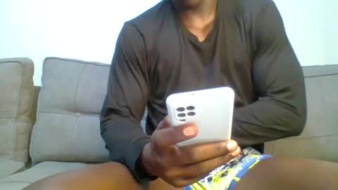 Snapshot of sneaky_link2 chatting on December 12, 2024, 9:30 am papi online show from December 12, 2024, 9:30 am