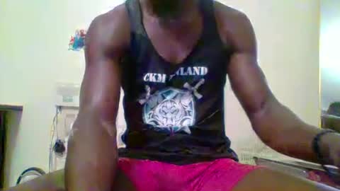 Snapshot of sneaky_link2 chatting on February 4, 2025, 12:00 pm papi online show from February 4, 2025, 12:00 pm