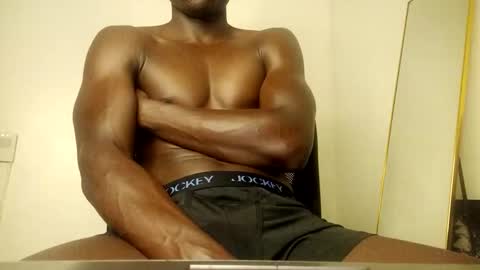 Snapshot of sneaky_link2 chatting on November 18, 2025, 8:30 am papi online show from November 18, 2025, 8:30 am