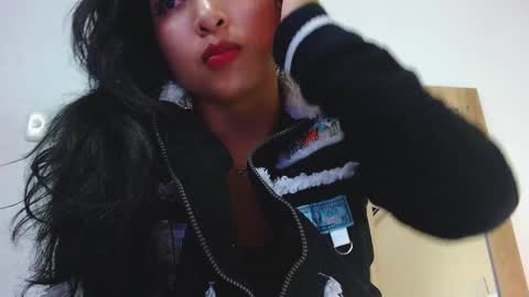 Snapshot of sneakyy_fantasy chatting on December 20, 2024, 8:49 am Hellen  online show from December 20, 2024, 8:49 am