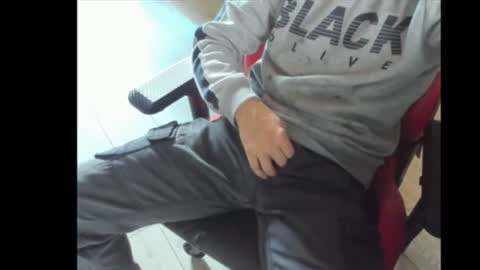 snip1977 online show from October 9, 2025, 11:08 am