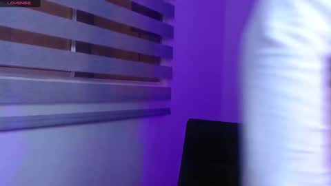 Snapshot of snow_baall chatting on December 14, 2024, 3:04 pm IG OF red moonn online show from December 14, 2024, 3:04 pm