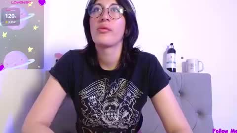 Snapshot of snow_baall chatting on February 3, 2025, 11:53 am IG OF red moonn online show from February 3, 2025, 11:53 am