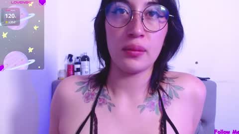 Snapshot of snow_baall chatting on February 27, 2025, 4:32 pm IG OF red moonn online show from February 27, 2025, 4:32 pm