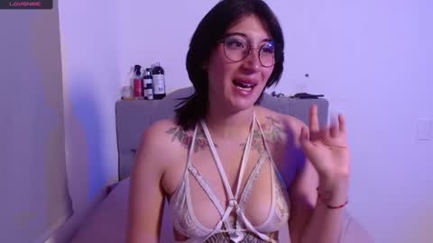 Snapshot of snow_baall chatting on March 2, 2025, 7:34 pm IG OF red moonn online show from March 2, 2025, 7:34 pm