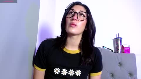 Snapshot of snow_baall chatting on November 19, 2025, 3:39 am IG OF red moonn online show from November 19, 2025, 3:39 am