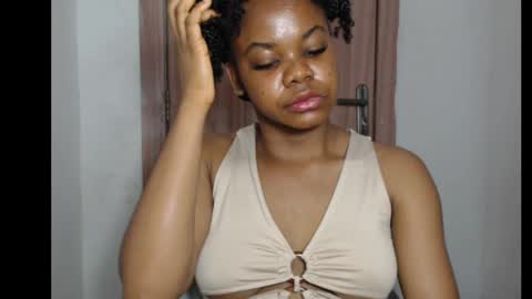 snowdrop5 online show from October 22, 2025, 8:08 pm