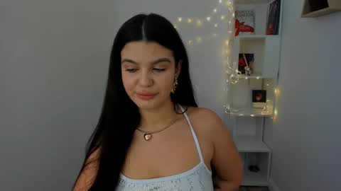 snowingwinter online show from February 10, 2025, 1:35 am