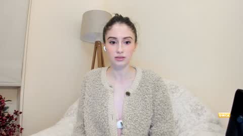 Snapshot of snowww_white chatting on January 12, 2025, 4:29 pm Ann online show from January 12, 2025, 4:29 pm