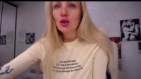 Monna online show from January 15, 2025, 2:46 pm