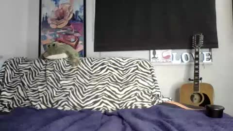 Snapshot of sofaking9 chatting on November 1, 2025, 8:27 am MicroAngelo online show from November 1, 2025, 8:27 am