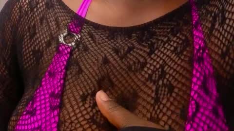 soffia_b online show from December 4, 2025, 9:45 pm