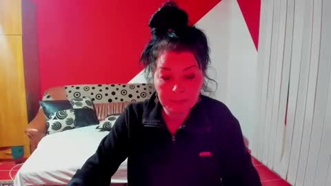 Soffy online show from November 13, 2025, 7:51 am