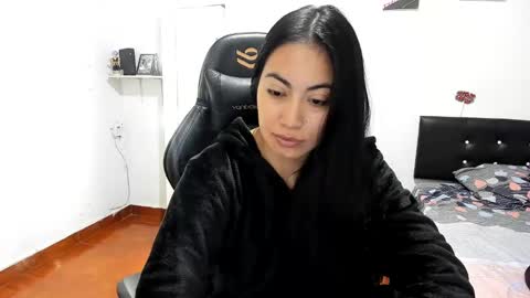 Snapshot of sofhya_jay9 chatting on January 5, 2025, 7:07 pm Evainked online show from January 5, 2025, 7:07 pm