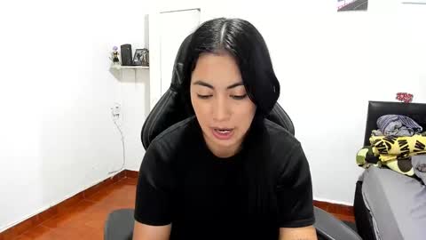 Snapshot of sofhya_jay9 chatting on January 13, 2025, 7:10 pm Evainked online show from January 13, 2025, 7:10 pm