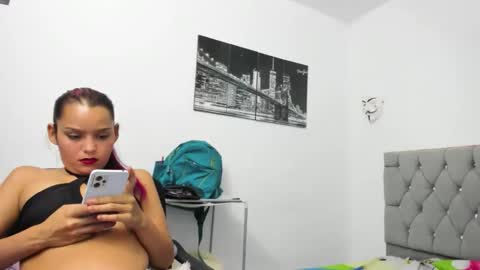 Snapshot of sofi_and_santy chatting on September 28, 2025, 10:15 pm SOFI AND SANTY online show from September 28, 2025, 10:15 pm