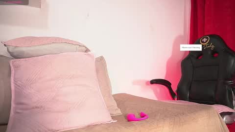 Snapshot of sofi_decker chatting on September 16, 2025, 3:07 am Sofia online show from September 16, 2025, 3:07 am