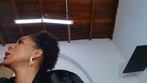 Snapshot of sofi_decker chatting on October 10, 2025, 12:15 pm Sofia online show from October 10, 2025, 12:15 pm