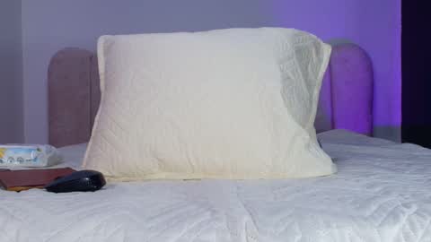 Snapshot of sofi_decker chatting on November 12, 2025, 11:54 am Sofia online show from November 12, 2025, 11:54 am