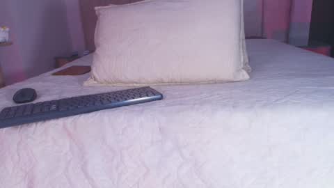 Snapshot of sofi_decker chatting on November 29, 2025, 11:57 am Sofia online show from November 29, 2025, 11:57 am