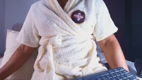 Snapshot of sofi_decker chatting on December 3, 2025, 12:25 pm Sofia online show from December 3, 2025, 12:25 pm