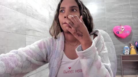 sofia86379 online show from January 27, 2025, 9:44 pm