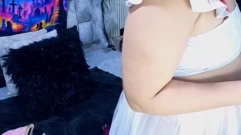 sofia gutierrez   online show from October 31, 2025, 11:17 pm