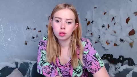 Sofia here online show from October 16, 2025, 12:33 am