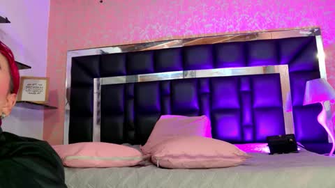 Snapshot of sofia_martinn chatting on November 9, 2025, 3:05 am Sofia online show from November 9, 2025, 3:05 am