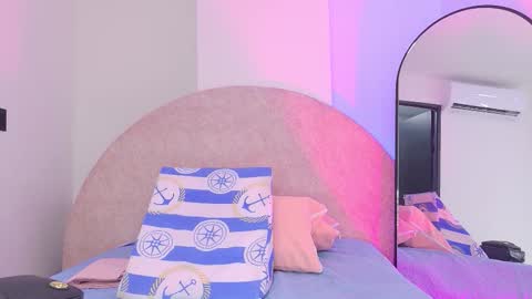 Snapshot of sofia_martinn chatting on November 25, 2025, 3:06 am Sofia online show from November 25, 2025, 3:06 am