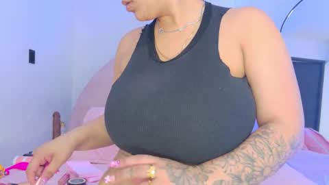 Snapshot of sofia_martinn chatting on November 30, 2025, 2:59 am Sofia online show from November 30, 2025, 2:59 am