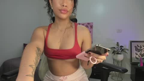 Snapshot of sofia_mendez01 chatting on February 25, 2025, 2:14 am SofiONLYFANS sofia storm online show from February 25, 2025, 2:14 am