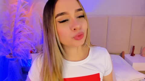 SOFIA PAMELA online show from January 28, 2025, 10:23 pm