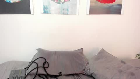 Snapshot of sofia_riveraa chatting on January 27, 2025, 11:43 pm SOFIA online show from January 27, 2025, 11:43 pm