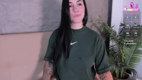 Snapshot of sofia_riveraa chatting on October 2, 2025, 6:26 pm SOFIA online show from October 2, 2025, 6:26 pm