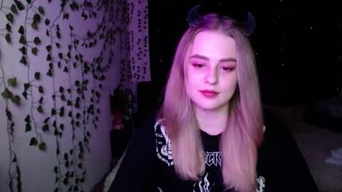 Snapshot of sofia_rosemary chatting on March 8, 2025, 2:40 pm sofia_rosemary online show from March 8, 2025, 2:40 pm