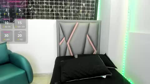 Sofa online show from November 13, 2025, 12:59 pm